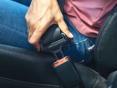No sólo es abrocharlo | El error que niños y adultos nunca deben cometer con el cinturón de seguridad para reducir la posibilidad de lesiones en un accidente