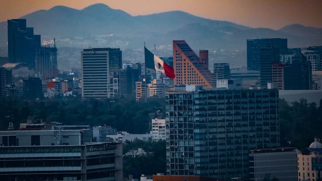 Caen fusiones y adquisiciones en agosto, pero el sector minería sigue liderando en México