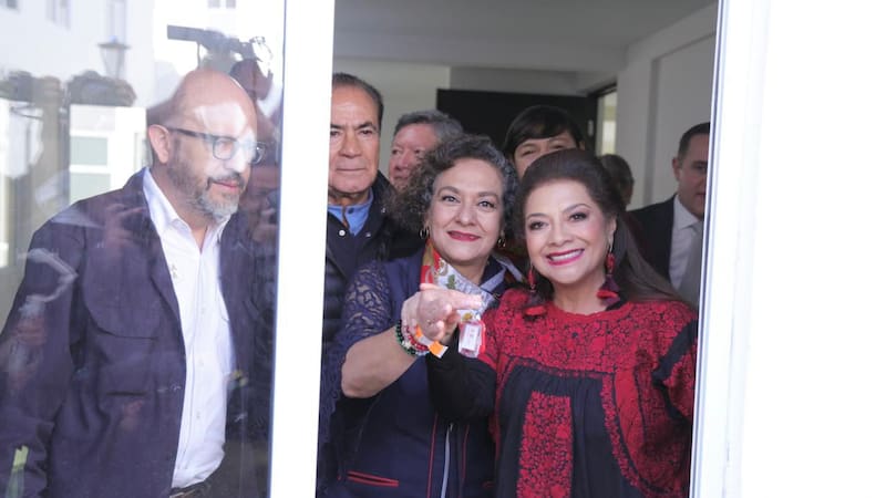 Clara Brugada entregó 309 viviendas en CDMX para trabajadores del Metro