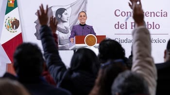 La presidenta Sheinbaum lanza credencial única de salud en medio de dudas por datos personales