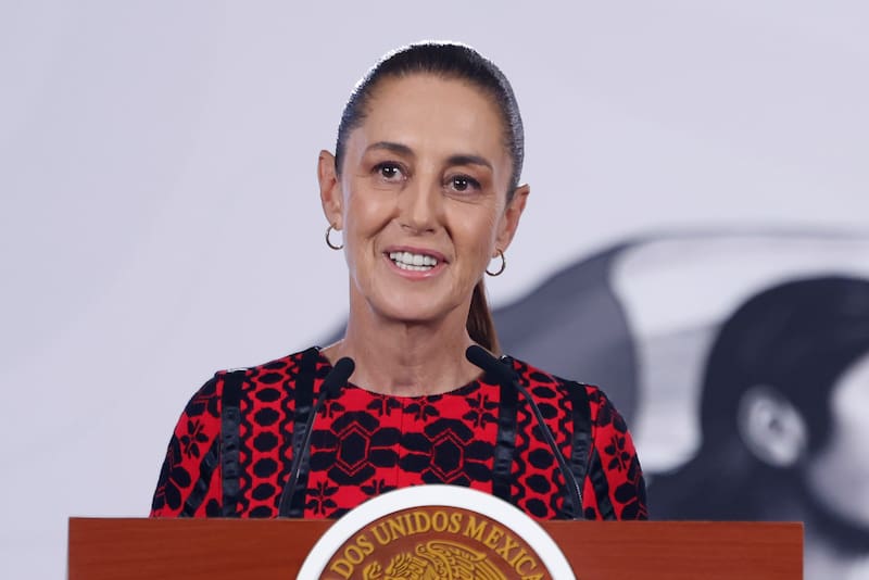 El teletrabajo será obligatorio para empleados de la Administración Pública Federal en fechas específicas, mientras que el sector privado solo recibe una recomendación para sumarse