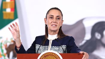 Claudia Sheinbaum sacará la maquinaria a las calles para repavimentar las carreteras de todo el país: será una inversión millonaria