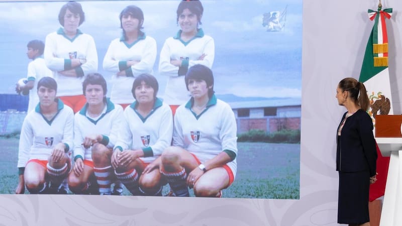 Claudia Sheinbaum en Palacio Nacional, previo a su participación en el sorteo del Mundial 2026 en Washington.