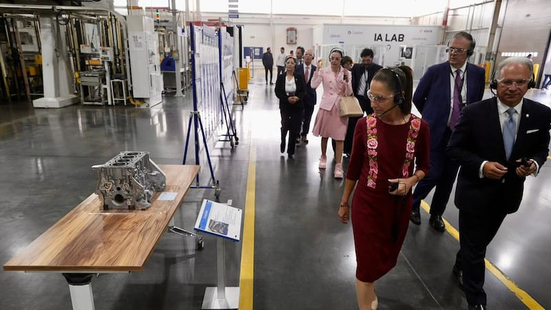 Claudia Sheinbaum Pardo en General Motors.