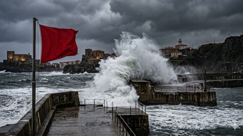 Recreación de un temporal marítimo en la costa española. (Imagen generada por Inteligencia Artificial).