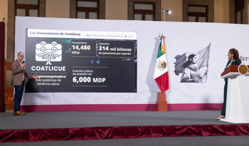 La presidenta constitucional de los Estados Unidos Mexicanos, la Doctora Claudia Sheinbaum Pardo en conferencia de prensa matutina en el salón de la Tesorería de Palacio Nacional.