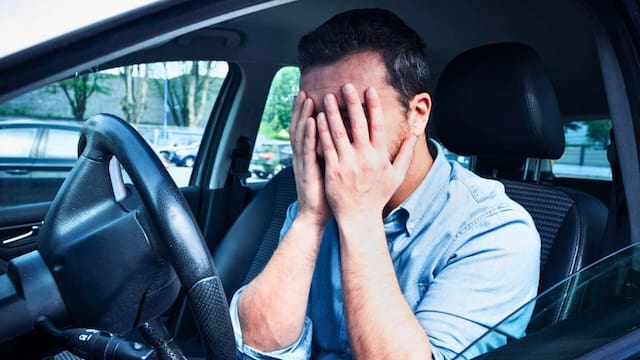 Ya es oficial | Florida prohibirá automáticamente el registro de cualquier coche que no tenga este certificado obligatorio