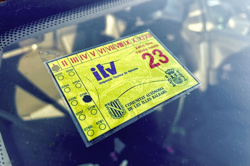 La ITV en vigor sigue siendo obligatoria para la mayoría de los vehículos que circulan por las carreteras españolas.