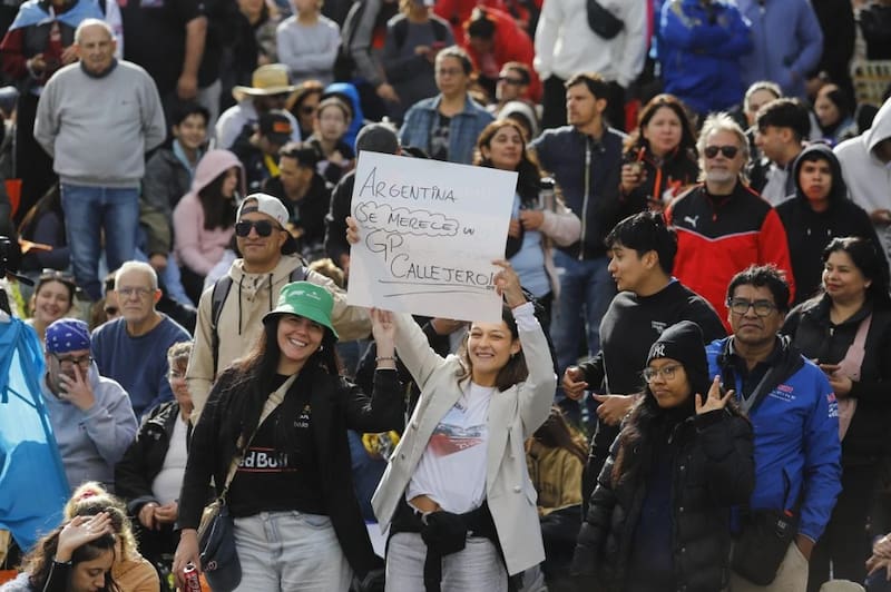 Furor del público para ver a Colapinto en Buenos Aires. Foto: Noticias Argentinas.