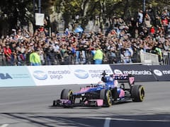 Franco Colapinto manejó la “Flecha de Plata” de Fangio en la segunda salida de su histórica exhibición en Buenos Aires