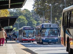 Sueldos 2026: ¿cuánto gana un chofer de colectivo con extras por presentismo y viáticos?