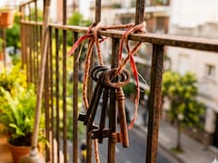 Colgar las llaves en el balcón: por qué recomiendan hacerlo y para qué sirve