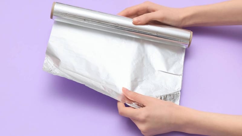 Colocar papel aluminio en los cajones de la cocina: para qué sirve y por qué todos lo recomiendan