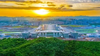 Levantan la terminal de trenes más extensa del mundo: es motivo de la nación y ya se encuentra accesible para viajar