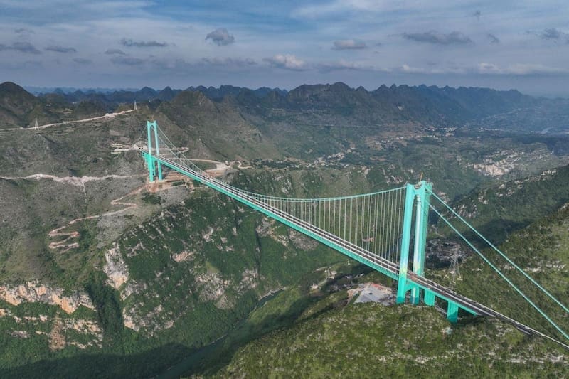 Puente del Gran Cañón de Huajiang: la megaobra más alta del mundo en China (foto: archivo).