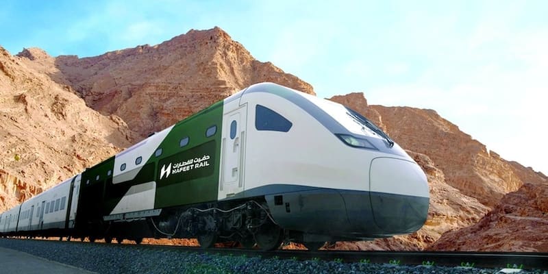 Una alianza impulsa un tren que transformará la conectividad entre Emiratos y Omán.