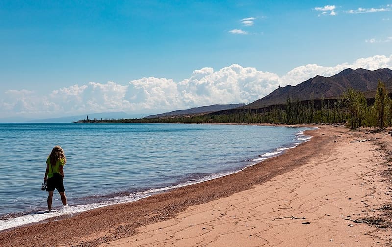 Descubrimiento de un antiguo núcleo urbano sumergido en el lago Issyk Kul (foto: archivo).