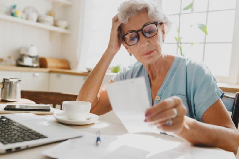 Los ministros ordenaron que las pruebas aportadas por adultos mayores se analicen con estándares reforzados. Fuente: Shutterstock