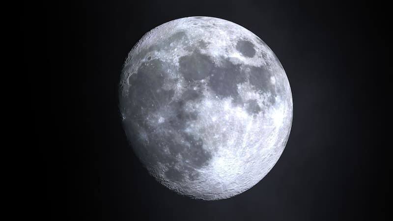 Japón impulsa el proyecto Luna Ring: un anillo solar de 11.000 kilómetros alrededor de la Luna para generar energía limpia y transmitir electricidad a la Tierra desde el espacio. Fuente: Shutterstock.