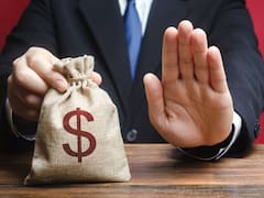 Insólito | Un hombre lleva el cadáver de su hermana al banco para recuperar sus ahorros: eran solo 220 euros y estaba borracho