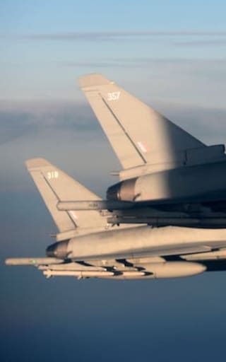 El primer país de Latinoamérica en construir su propio avión de combate supersónico y desafiar a las grandes potencias militares