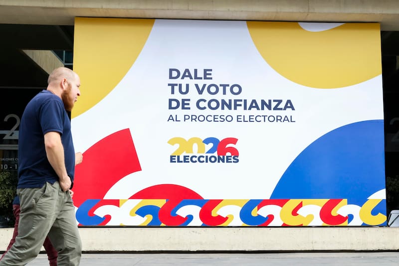 Si ningún candidato alcanza la mayoría, la Constitución prevé una segunda vuelta tres semanas después, fijada para el 21 de junio de 2026.