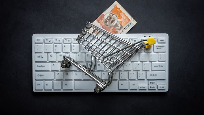 La presidenta de la Cámara Colombiana de Comercio Electrónico advierte que el sector creció casi 20% en 2025 pero su participación en el comercio minorista total apenas llega al cinco por ciento.