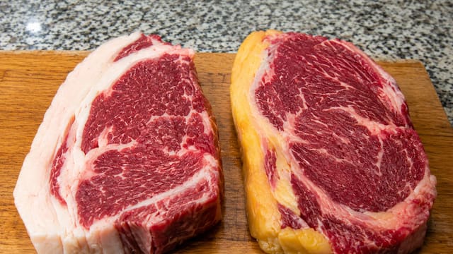 Carne de vaca con grasa amarilla o con grasa blanca: qué diferencia hay entre ambas y cuál conviene comprar