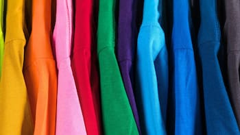 Estos son los 3 colores que usan las personas menos inteligentes, según la psicología