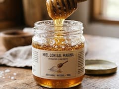 Combinar miel con sal marina: para qué sirve y por qué miles ya lo recomiendan