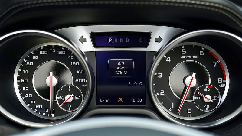 El precio del litro de combustible en España.