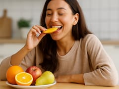 Ni naranja ni ciruela: la fruta que ayuda a desintoxicar el cuerpo, según expertos de Harvard