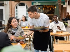 Adiós a las facturas electrónicas: el SAT multará por más de 120,000 pesos a todos los comercios y empresas que condicionen la presentación del CSF