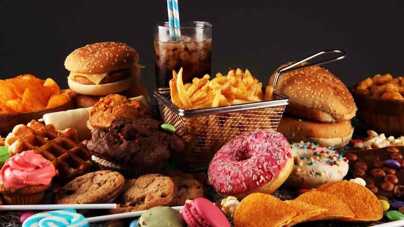Toda la comida chatarra que te dispara los niveles de estrés y te acerca a la muerte.