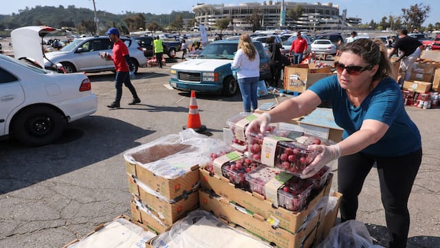 California reparte comida gratis en todos estos lugares hasta el 17 de enero: cómo obtenerla