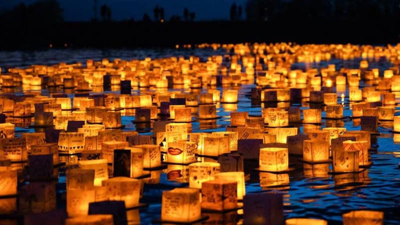 Como en Tailandia| Buenos Aires se ilumina con un festival de miles de velas flotantes: ¿cuándo y dónde es?
