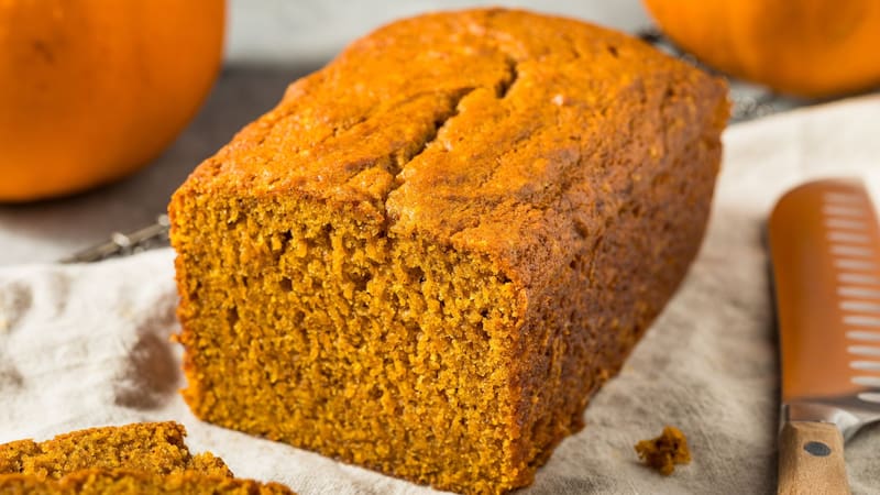 Cómo hacer el pan de calabaza que no lleva harinas, sale súper esponjoso y está listo en menos de 30 minutos
Fuente: IA