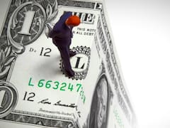 Cae el dólar, campeón: ¿qué hacer, comprar, vender o mantener el canuto?