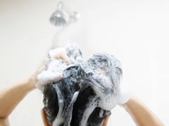¿Con qué regularidad debe lavarse el pelo? Un estudio detalla cuál es la frecuencia ideal para limpiarlo con shampoo