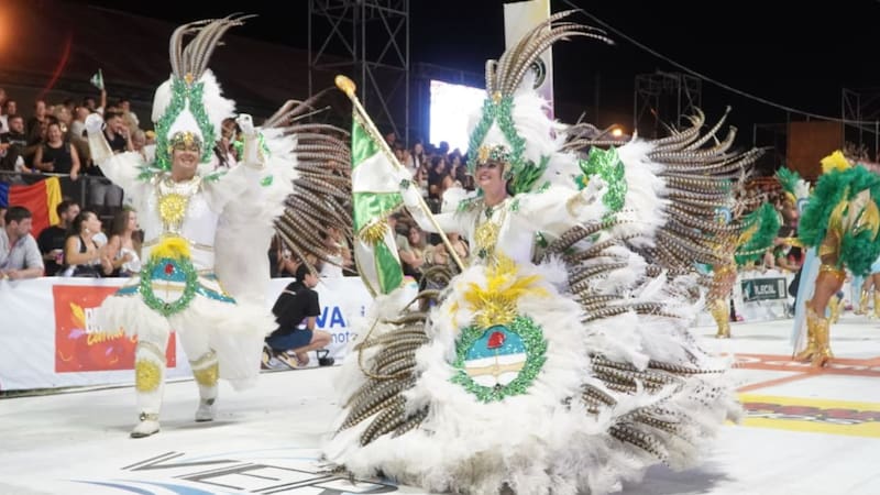 Miles de turistas se unen al Carnaval de Concordia cada año. (Foto: Municipalidad de Concordia)