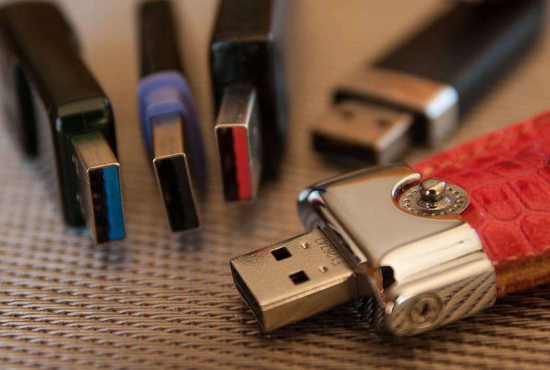 El puerto USB que puede darle una segunda vida a tu televisor viejo: así podés convertirlo en una pantalla multimedia