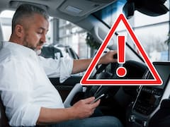 Confirmado | Sancionarán a todos los conductores que utilicen el teléfono en semáforos o carreteras aunque esté en manos libres