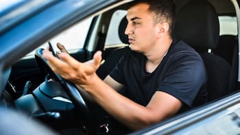 Confirmado | Imponen multas de más 5.000 dólares y prisión para todos los conductores que cometan esta infracción