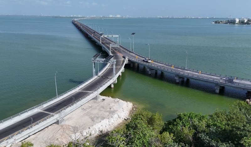 Puente Vehicular Nichupté y mejorar el flujo hacia la Zona Hotelera y el Aeropuerto Internacional de Cancún.