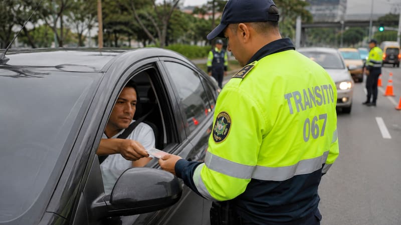 Confirmado | En agosto, Cartagena, Bucaramanga, Pereira y Santa Marta continúan la anulación de licencia de conducir a todos los conductores que incurran en infracciones graves