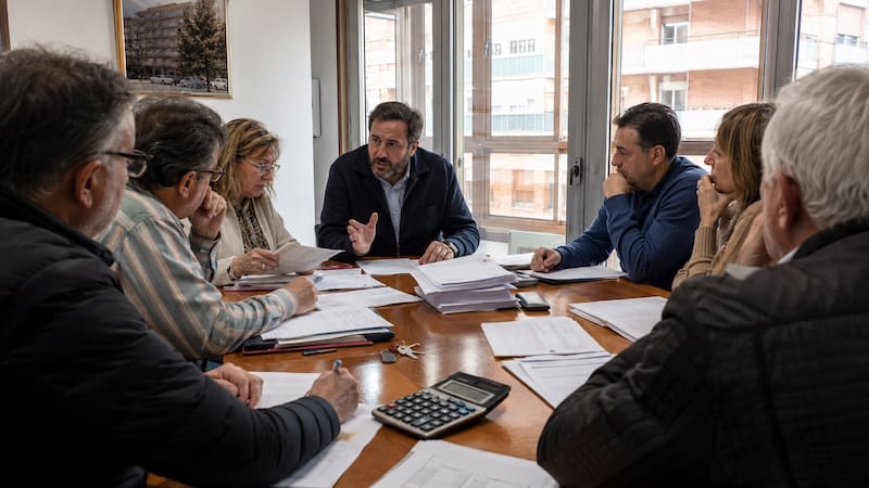 Confirmado | La Ley de Propiedad Horizontal permite pedir el embargo de los bienes de un vecino que no pague la comunidad (foto: ChatGPT)