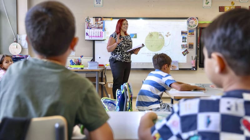 Confirmado por Educación | Este jueves y viernes no habrá clases y los alumnos tendrán un fin de semana largo. Foto: EFE