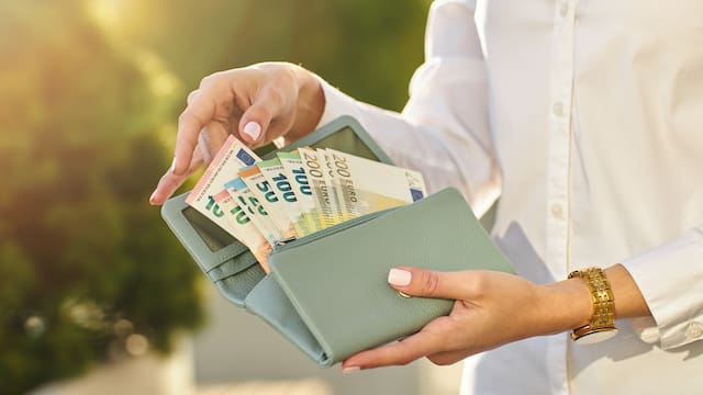 Confirmado por Hacienda: está absolutamente prohibido llevar dinero en efectivo si superas esta cantidad