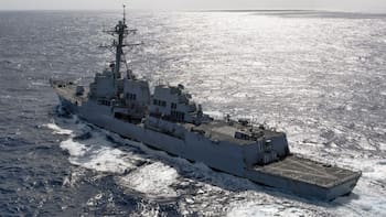 Confirmado por la Armada: te pueden multar con hasta 300.000 euros por cometer este grave error cerca de un buque militar