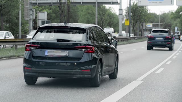 Confirmado por la DGT: desde ahora, multarán a los autos que no respeten la distancia